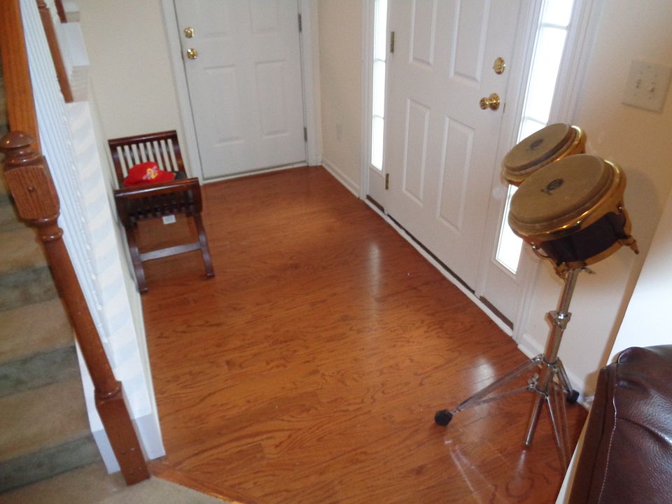 Foyer - Door To Garage