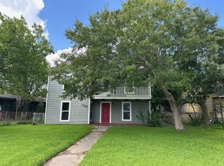 1226 W 4th St, Freeport, TX 77541