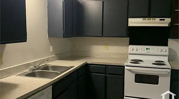 3 bed, 1222 sqft, $1,322 — Photo 3