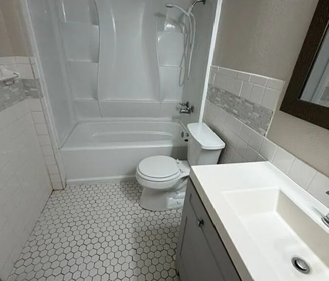 815 Cedar Oaks Ln — Photo 20