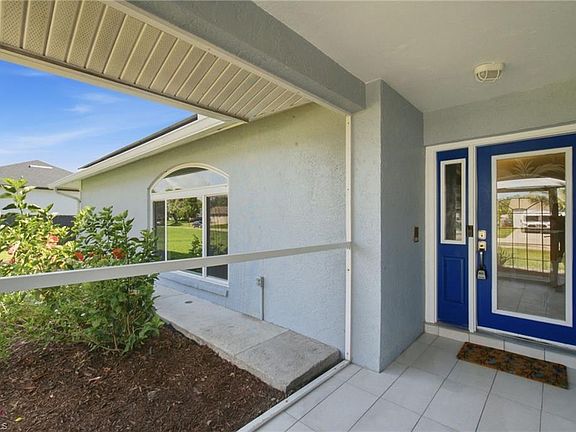 4th image of 3022 47th ST SW