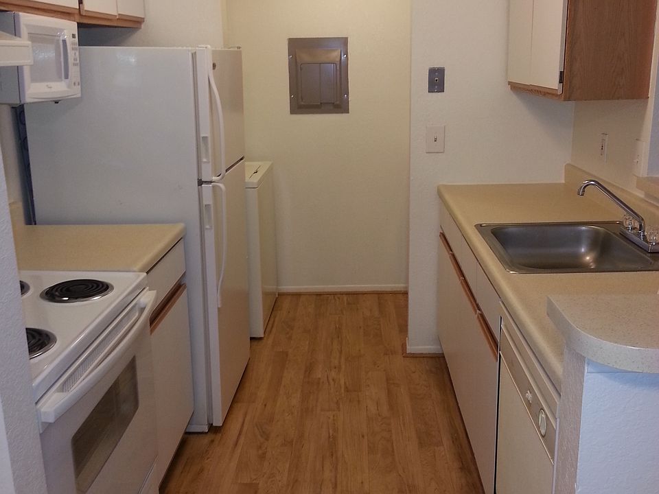 2nd image of 2486 John R Rd APT 103