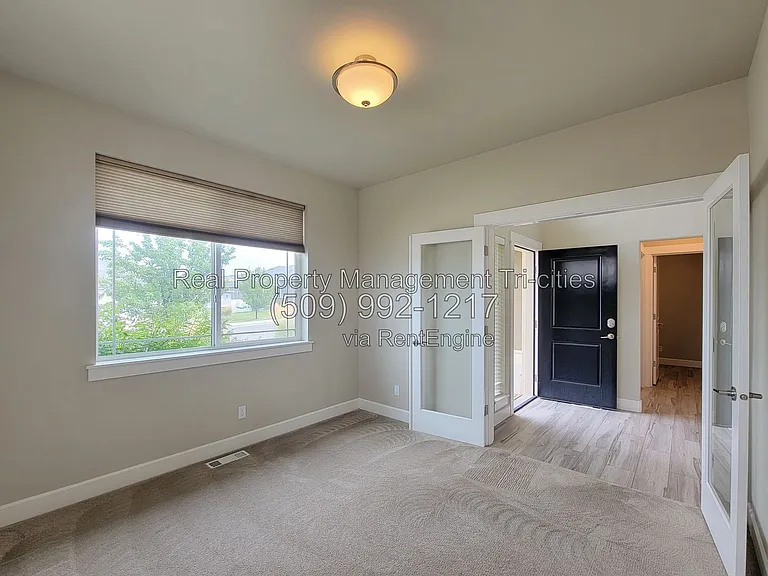 1108 S Kansas Pl — Photo 6