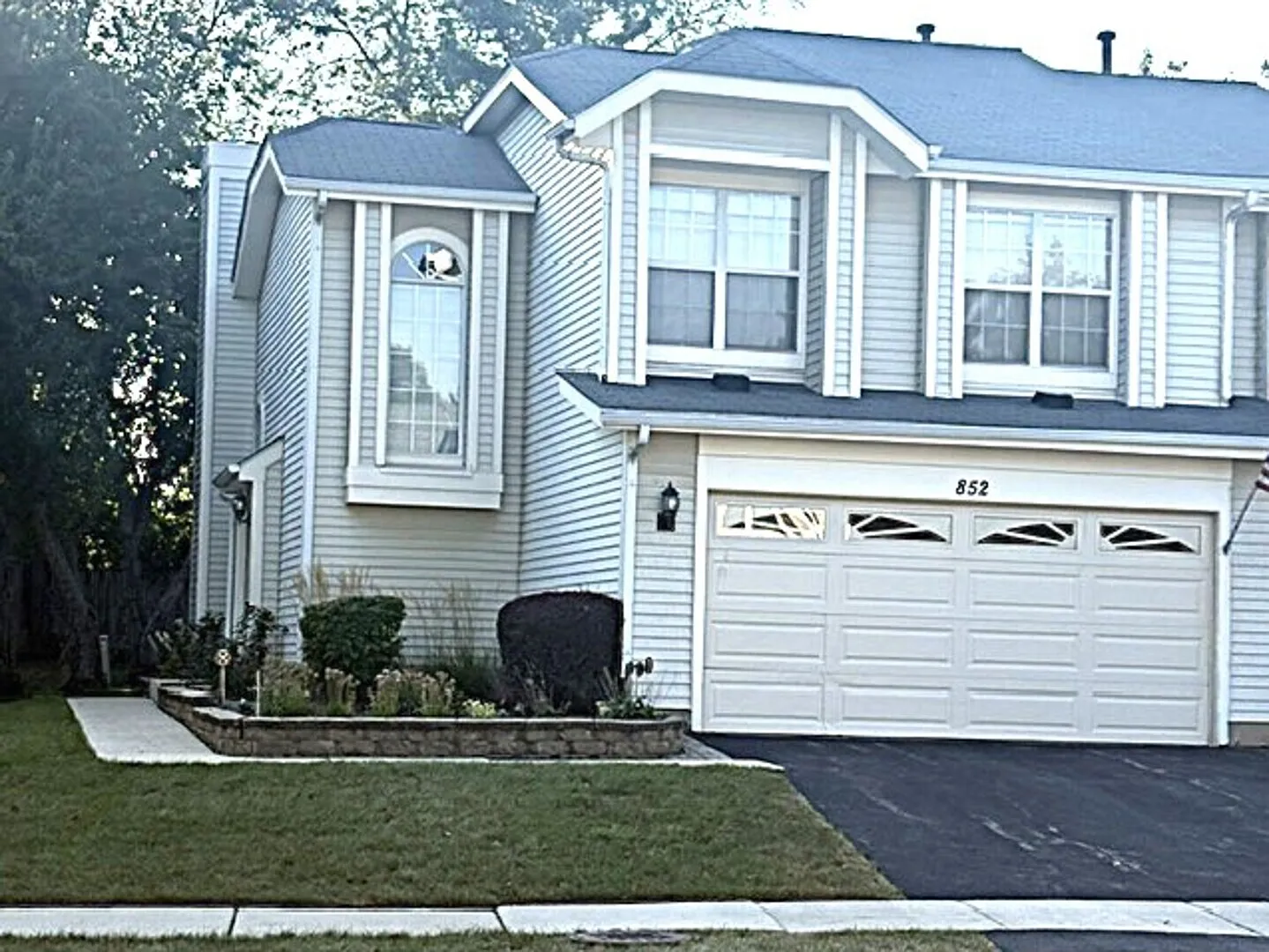 2 bed, 2.5 bath, 1488 sqft, $3,490 — Photo 1
