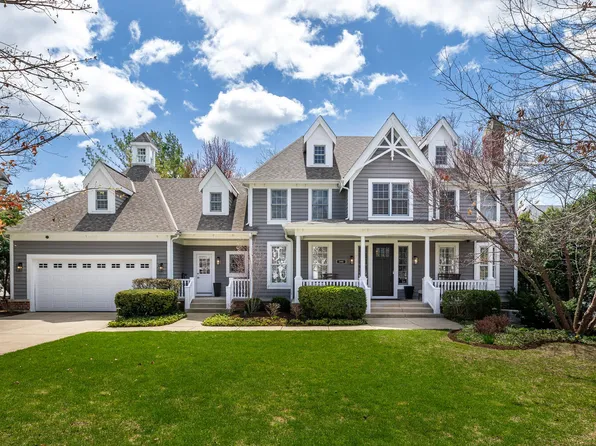 345 Oak St, Glen Ellyn, IL 60137