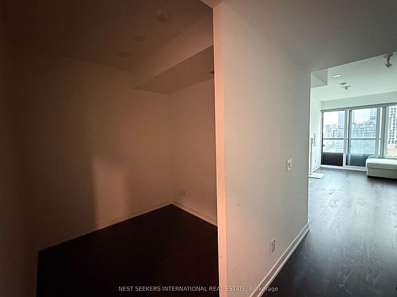 4th image of 319 Jarvis St #1716