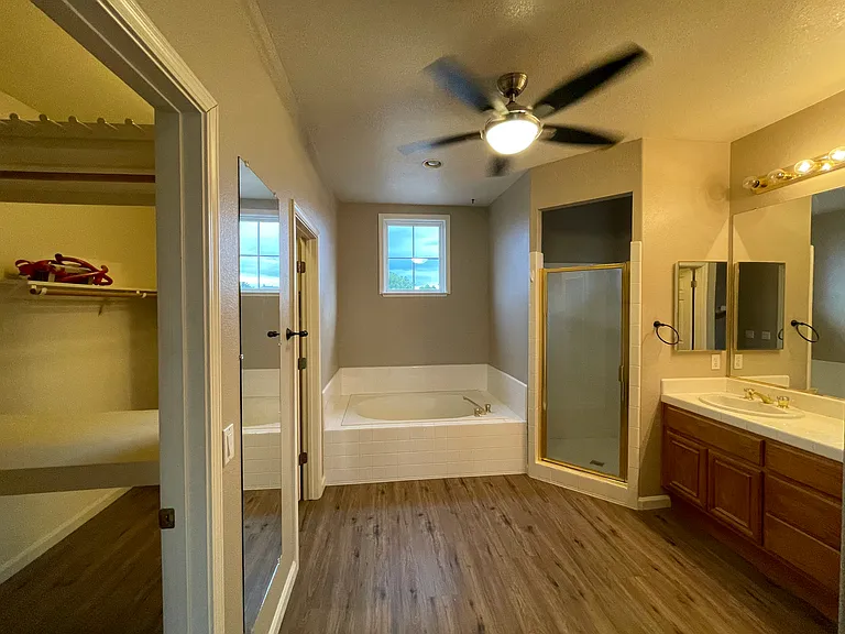 702 Quail Run Cir — Photo 29