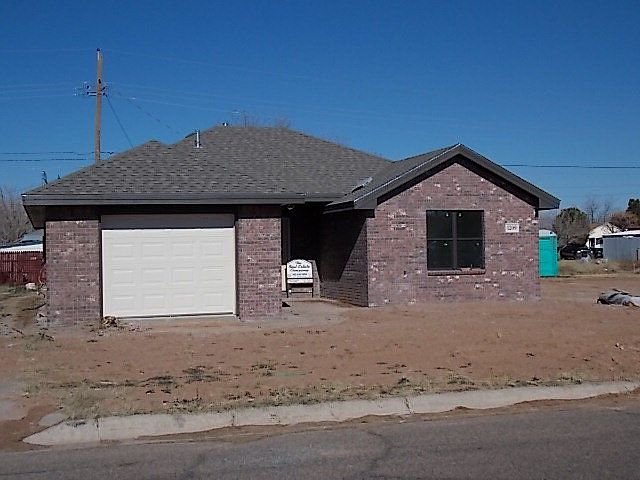 2nd image of 1209 E Nobles Ave