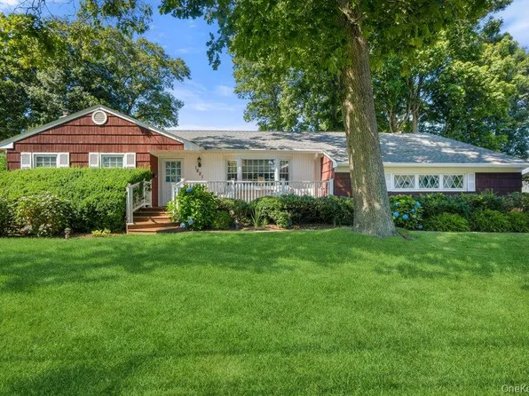 1621 Madison Avenue, West Islip, NY 11795