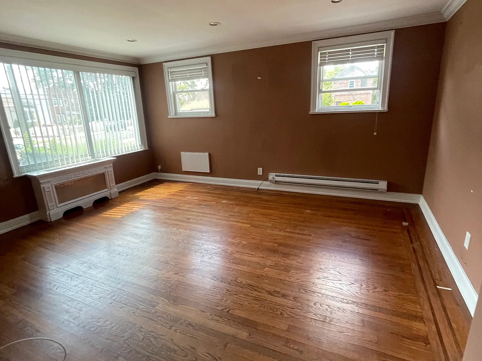 3 bed, 1100 sqft, $3,500 — Photo 4