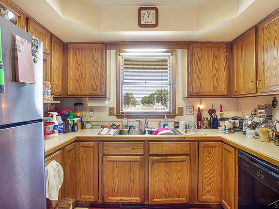 5th image of 6091 Canton Dr