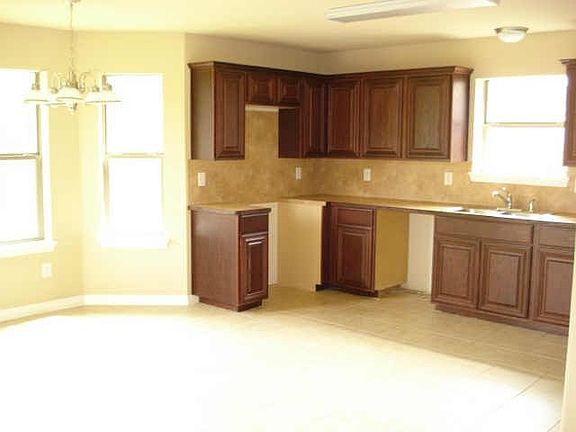 4th image of 1514 Grey Willow Ln