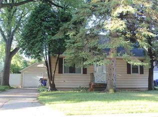 1207 E Woodland Ave, Appleton, WI 54911