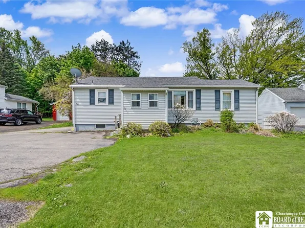 50 Chestnut St, Fredonia, NY 14063