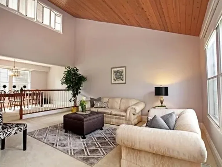 649 Sanders Ct — Photo 4