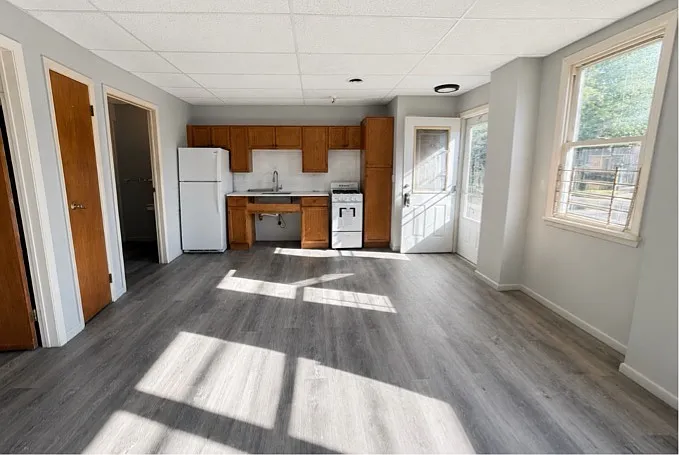 336 East St #6 — Photo 2
