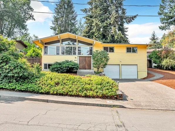 1670 Em Ray Dr, Eugene, OR 97405