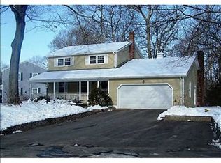 198 Daniel Dr, North Kingstown, RI 02852