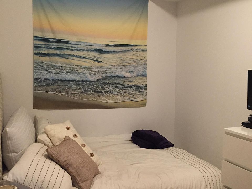 1st image of 2111 N Dayton St APT 3