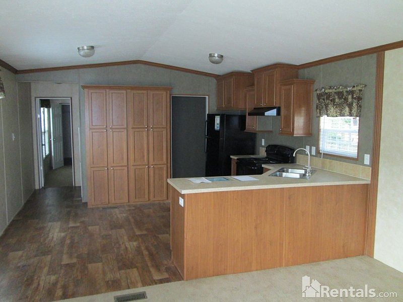 2nd image of 233 Cold Harbor Cir