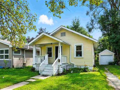1729 F St, Iowa City, IA, 52240