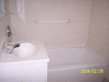 3rd image of 6817 S Karlov Ave