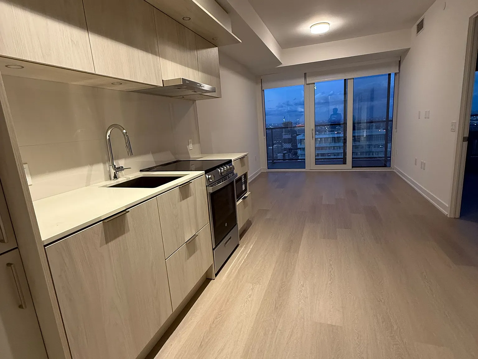 2 bed, $3,000 — Photo 2