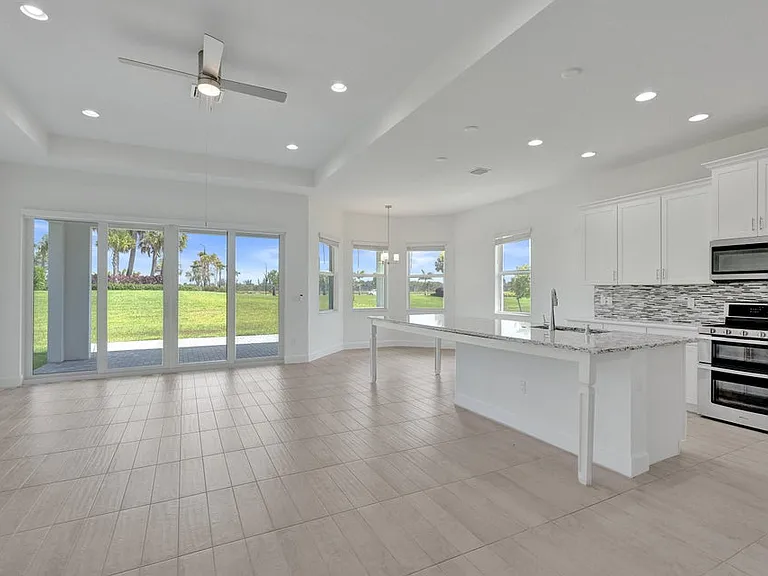 5194 Macoon Way — Photo 2