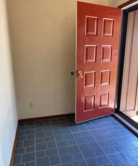 82 Rex Rd — Photo 28
