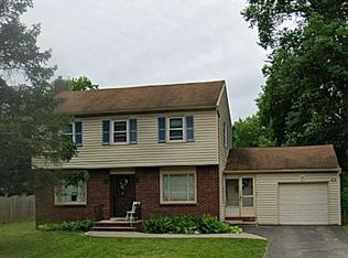 715 Winton Rd S, Rochester, NY 14618