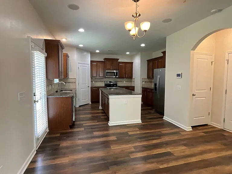 109 Redrock Ct — Photo 9