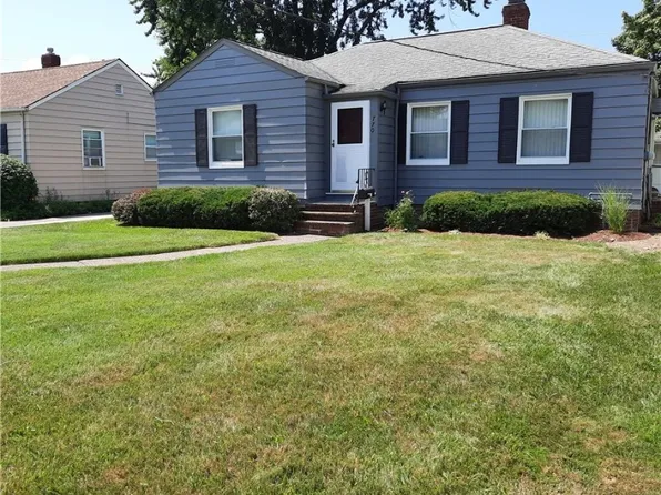 770 E 260th St, Euclid, OH 44132