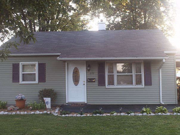 1st image of 276 S 14th St