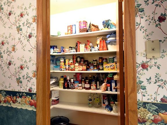5th image of 10405 S Komensky Ave APT 2