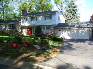 1414 Old Mill Rd, Wyomissing, PA 19610