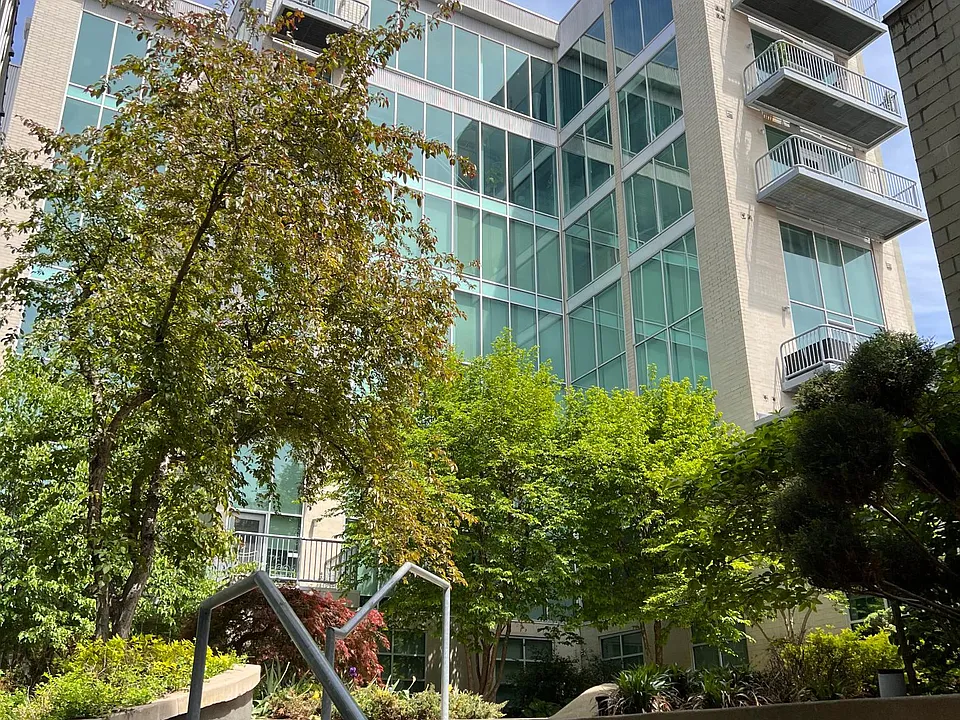 60 E Spring St #307