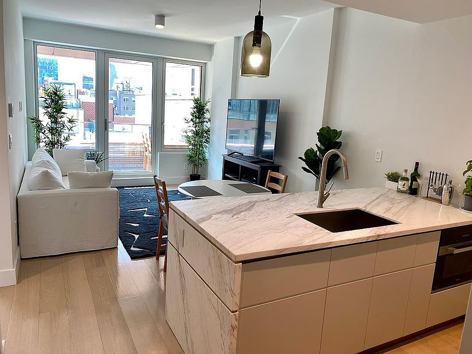 1st image of 208 Delancey St #8C