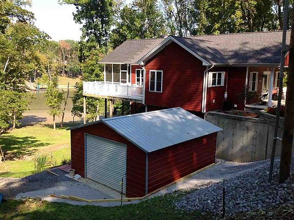 2nd image of 452 Cumberland Dr
