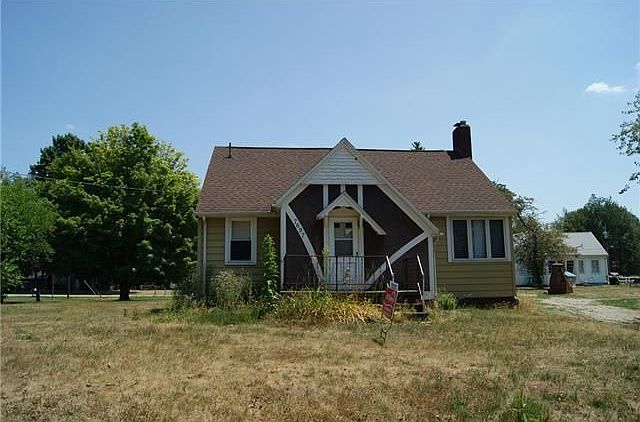 1st image of 7697 N Catalpa Ln