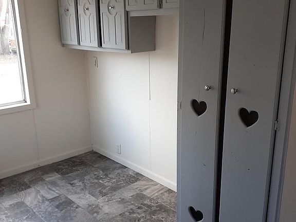 5th image of 37 Butternut Dr