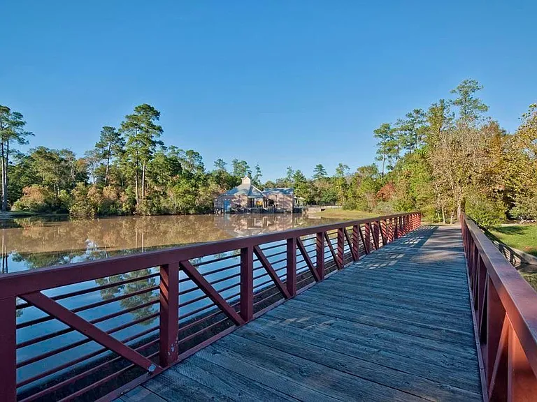 111 S Winterport Cir — Photo 25