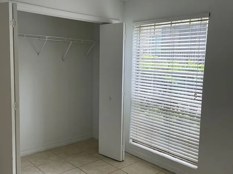 415 Wymore Rd #102 — Photo 17