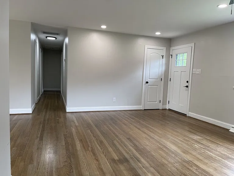 107 Chestnut Dr — Photo 12