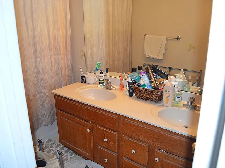 2000 Estella Dr — Photo 11