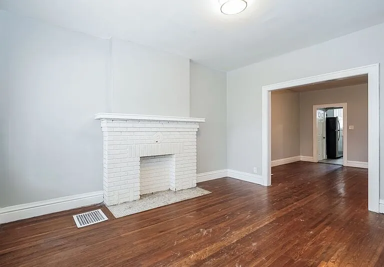 1113-1115 S 22nd St #1113 — Photo 3