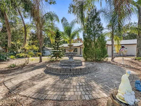 905 Bama Rd, Brandon, FL 33511