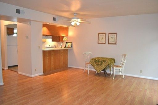 4th image of 2135 Acklen Ave APT 2
