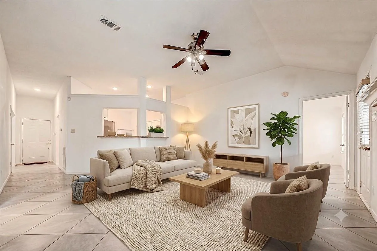 3 bed, 2.0 bath, 1644 sqft, $1,900 — Photo 1