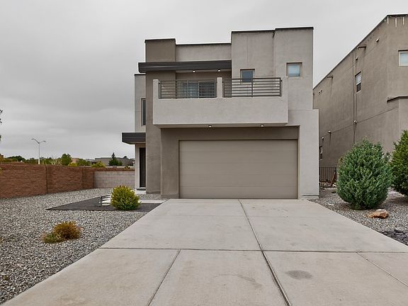 3rd image of 5603 Linq Pl NE