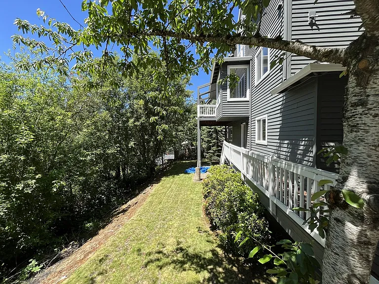 1922 NW New Hope Ct — Photo 76